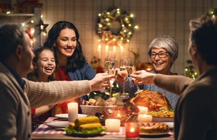 family-christmas-dinner - Ebuyer Blog